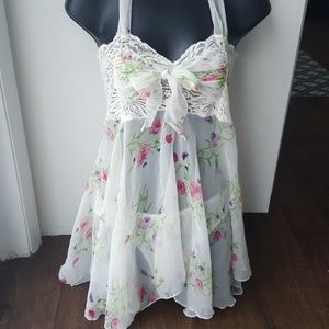 Romantic chemises lingere